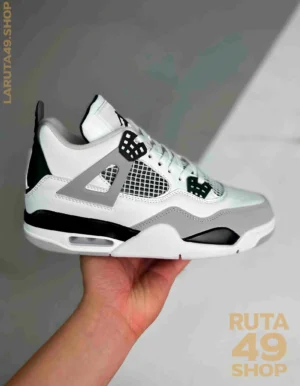 Air Jordan 4 Retro