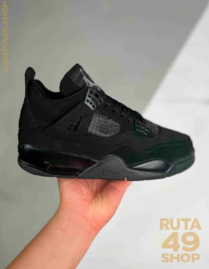 Air Jordan 4 Retro