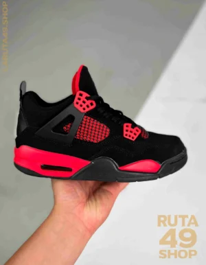 Air Jordan 4 Retro