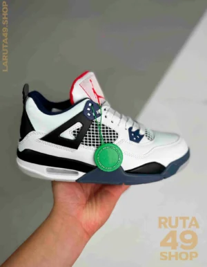 Air Jordan 4 Retro