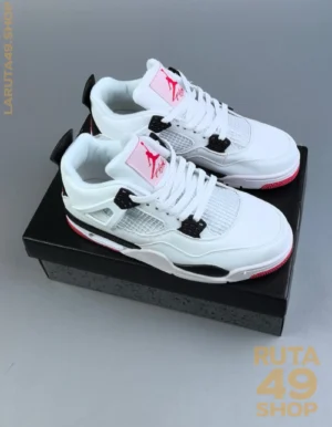 Air Jordan 4 Retro
