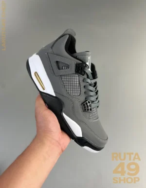 Air Jordan 4