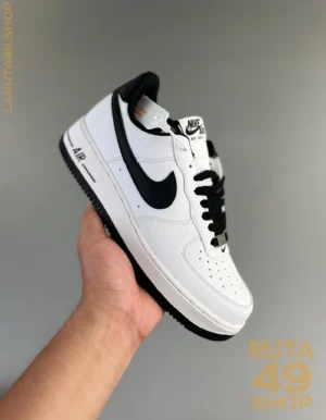 Nike Air Force 1 Low