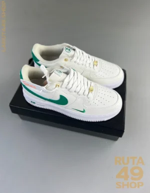 Nike Air Force 1 Low