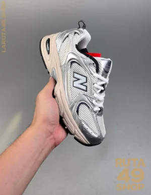 New Balance MR530